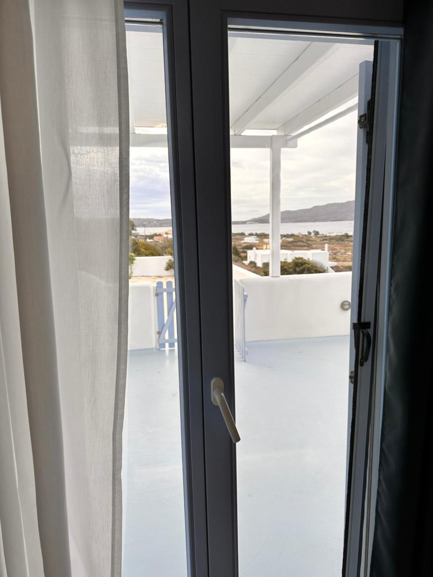 Blu Suites And Studios Adámasz Kültér fotó