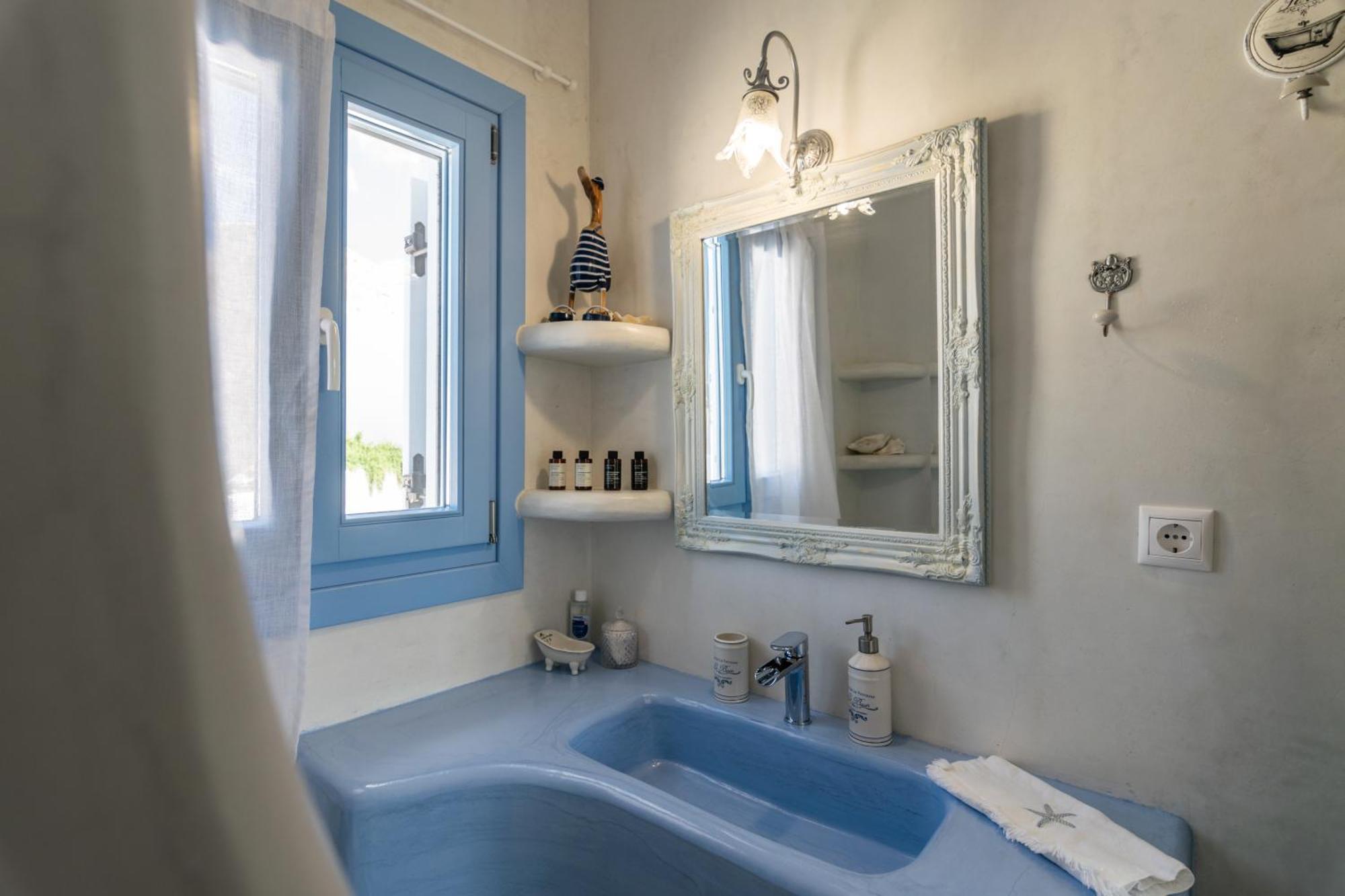 Blu Suites And Studios Adámasz Kültér fotó